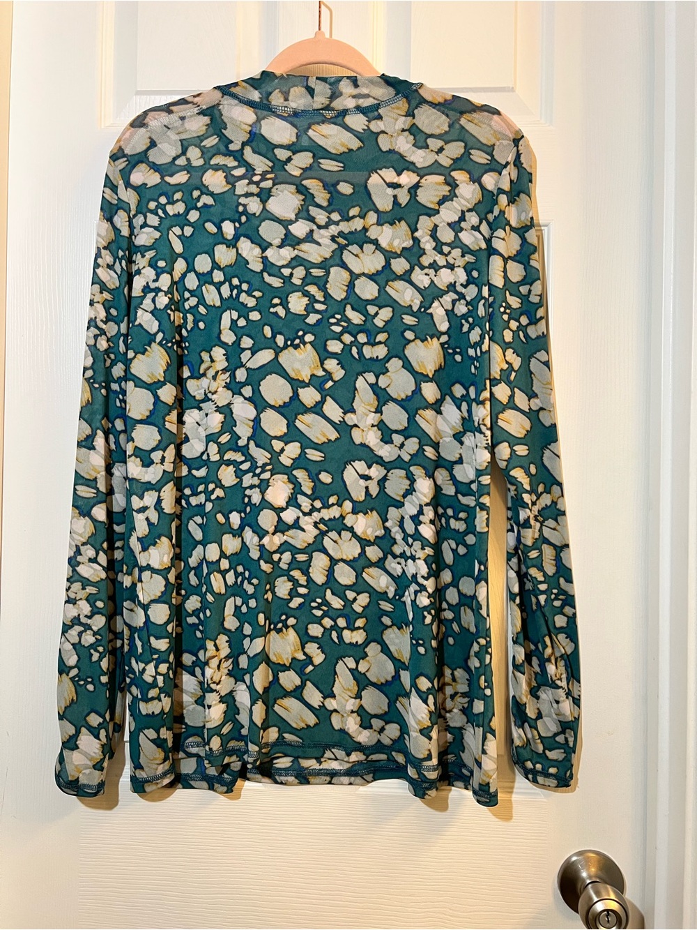 🦋 NWOT LOGO Layers by Lori Goldstein Teal and Cream Long-Sleeve Printed Top L - Picture 5 of 5